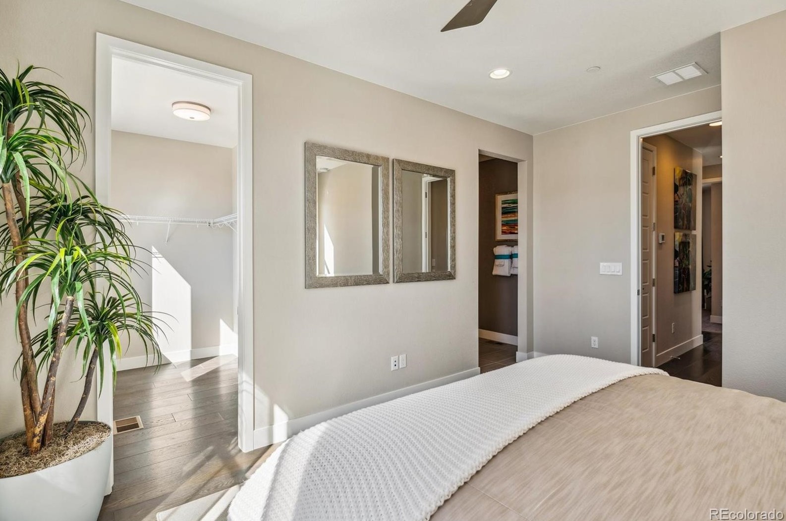 5089 Queen Ct, Littleton CO 80127-3302 exterior