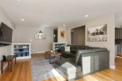 991 E Cottonwood Avenue, Centennial, CO 80121 - Photo 4