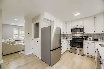 414 S Worchester Way, Aurora, CO 80012 - Photo 6