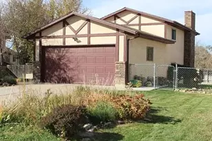 2 Bitterweed Ct, Pueblo, CO 81001 - Photo 2