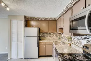 1306 S Parker Rd, Denver, CO 80231 - Photo 2