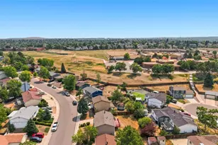 17958 E Oxford Dr, Aurora, CO 80013 - Photo 40