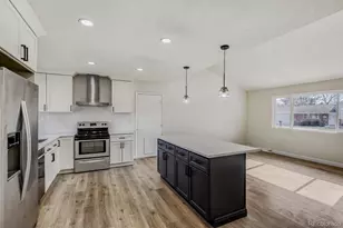 281 W Acoma Dr, Littleton, CO 80120 - Photo 8