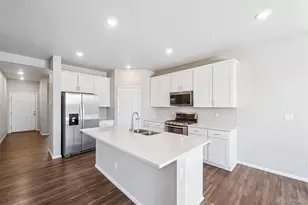 9250 Sedalia St, Commerce City, CO 80022 - Photo 8