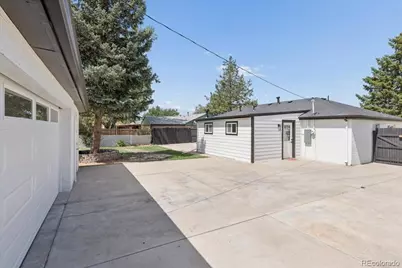 13584 E 7th Avenue, Aurora, CO 80011 - Photo 26