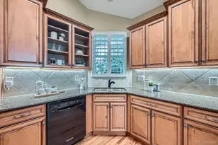 22887 E Long Dr, Aurora, CO 80016 - Photo 10