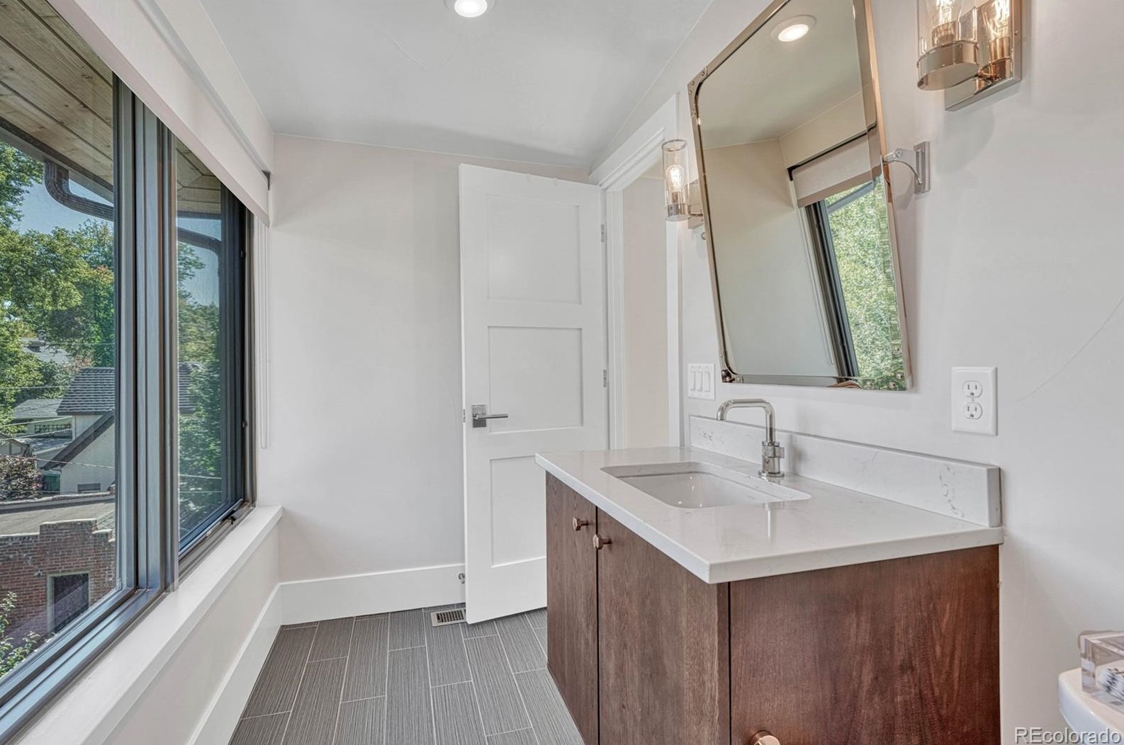 748 Bellaire St, Denver CO  80220-4937 exterior