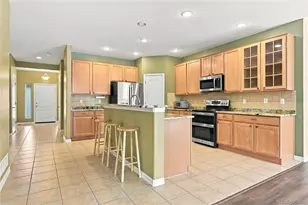 186 N Coolidge Way, Aurora, CO 80018 - Photo 2