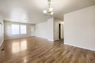 1852 Eagle St, Aurora, CO 80011 - Photo 8