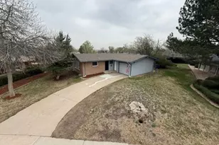 5674 W Chestnut Ave, Littleton, CO 80128 - Photo 2