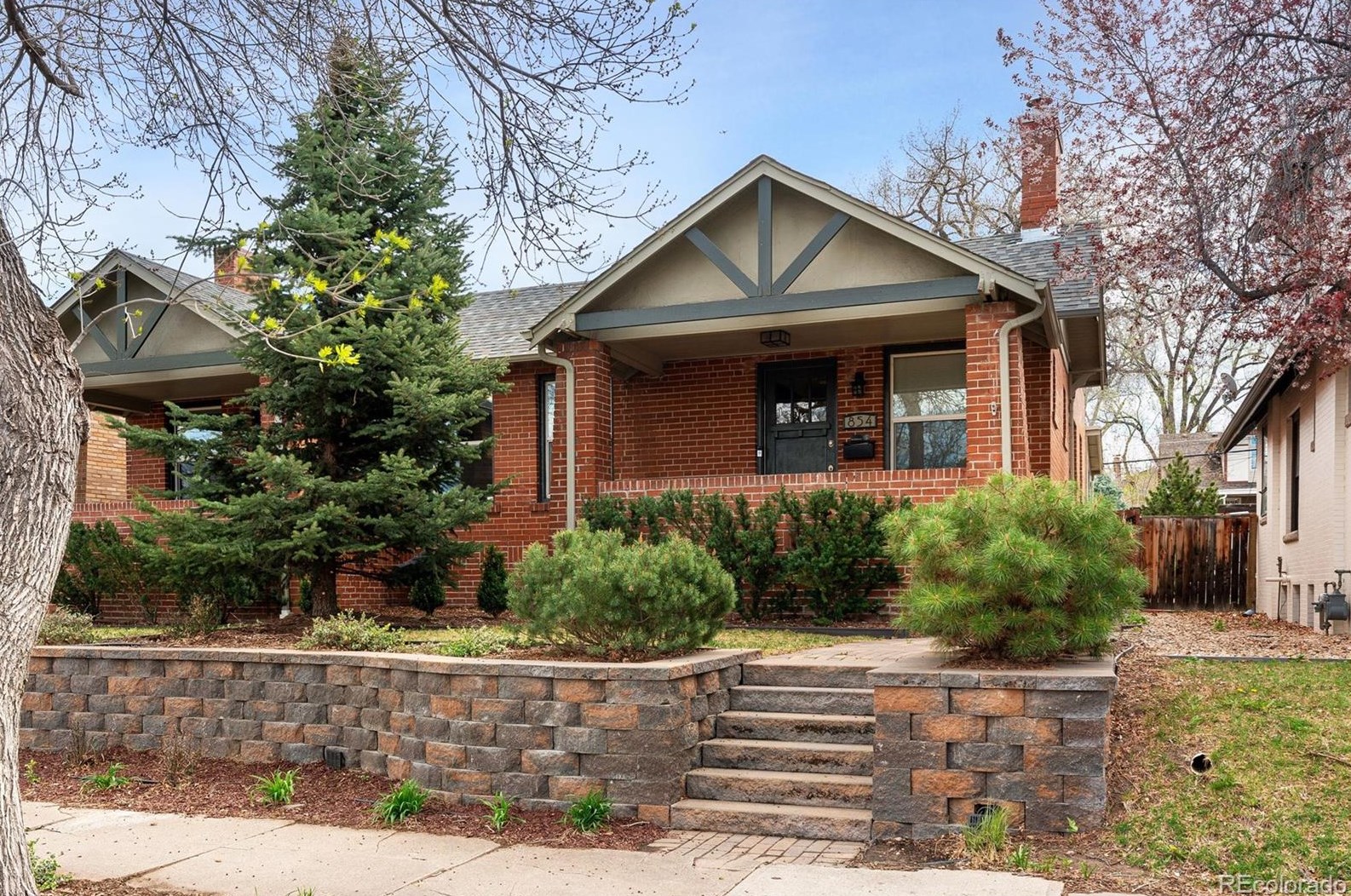 854 Ogden St, Denver, CO 80209-4424