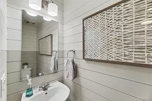 871 N Waterloo Cir, Aurora, CO 80018 - Photo 10
