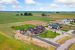 9260 Meadow Farms Dr, Milliken, CO 80543 - Photo 2