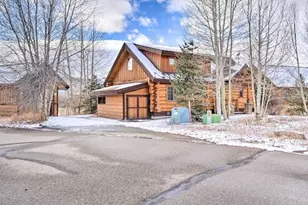 521 Pioneer Dr, Granby, CO 80446 - Photo 2