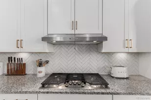 9982 E 60th Ave, Denver, CO 80238 - Photo 14