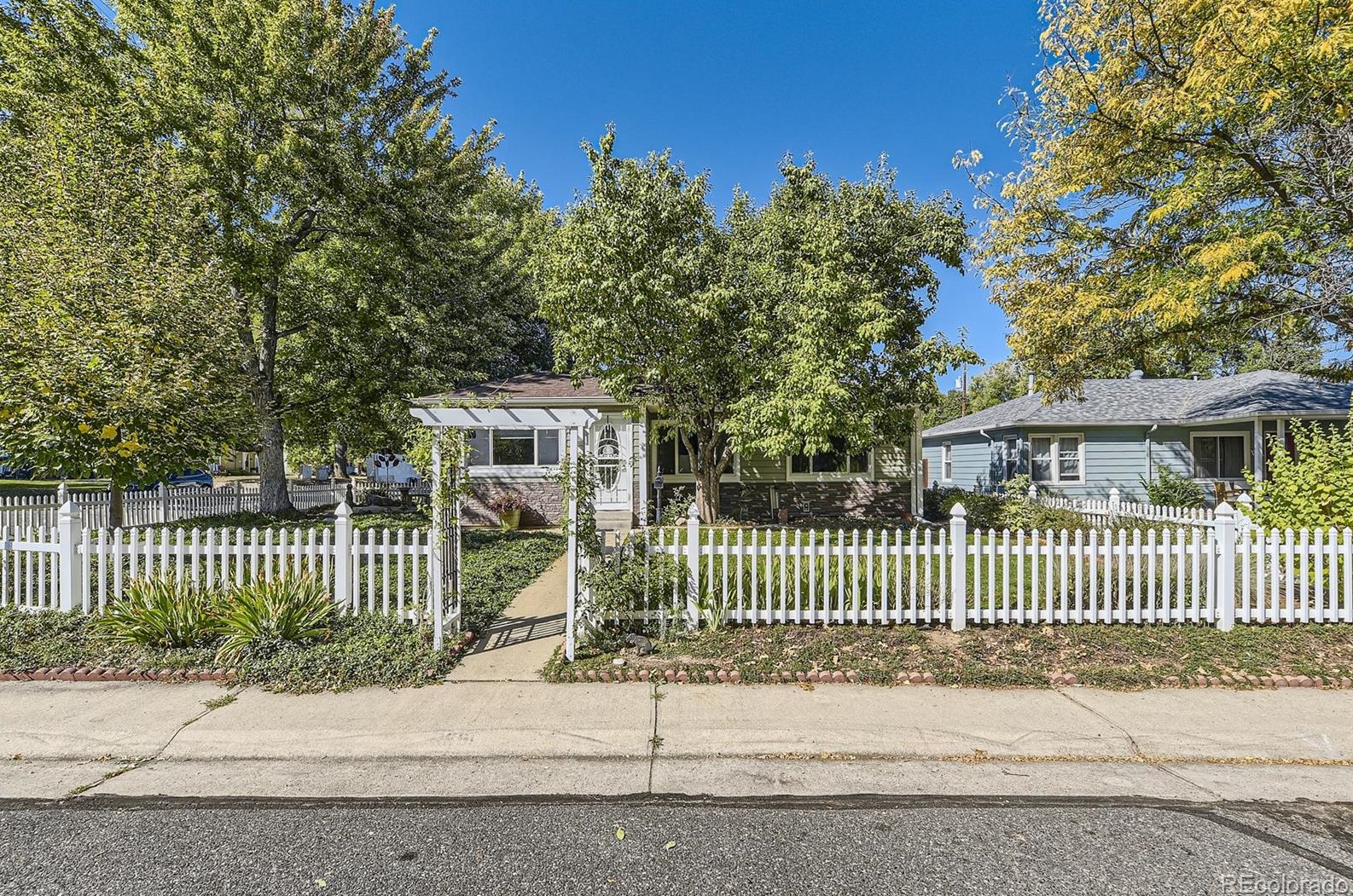 1891 Monroe St, Denver, CO 80210-3730