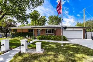 12142 W 60th Pl, Arvada, CO 80004 - Photo 1