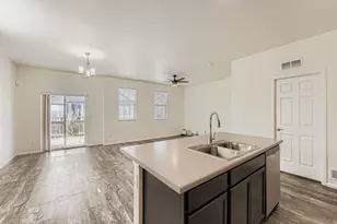 6255 N Gibralter Ct, Aurora, CO 80019 - Photo 8