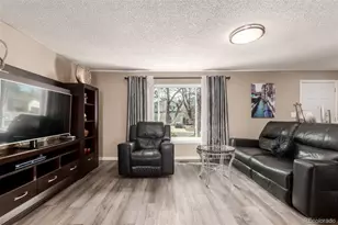 3960 S Argonne Way, Aurora, CO 80013 - Photo 8