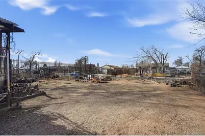 8010 Jasmine Street, Dupont, CO 80024 - Photo 10