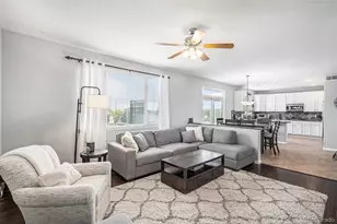 10547 Laurelglen Cir, Highlands Ranch, CO 80130 - Photo 2