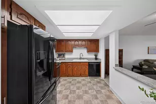 2868 S Heather Gardens Way, Aurora, CO 80014 - Photo 12