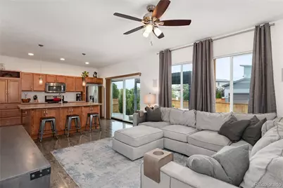 10051 Truckee Street, Commerce City, CO 80022 - Photo 12