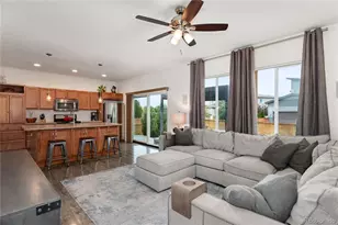 10051 Truckee St, Commerce City, CO 80022 - Photo 12