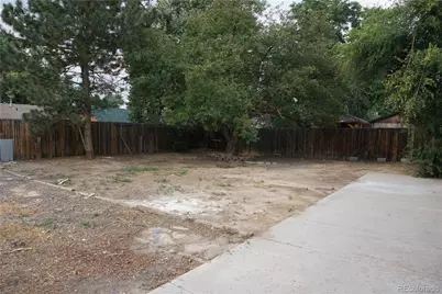 5527 Chandler Court, Denver, CO 80239 - Photo 38