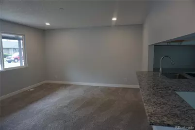 5527 Chandler Court, Denver, CO 80239 - Photo 4