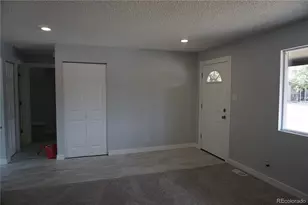 5527 Chandler Ct, Denver, CO 80239 - Photo 20