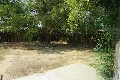 5527 Chandler Court, Denver, CO 80239 - Photo 36