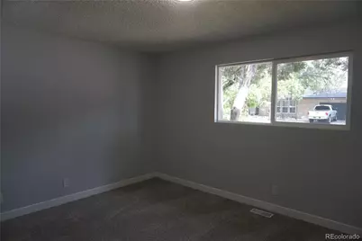 5527 Chandler Court, Denver, CO 80239 - Photo 18