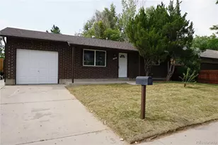 5527 Chandler Ct, Denver, CO 80239 - Photo 2