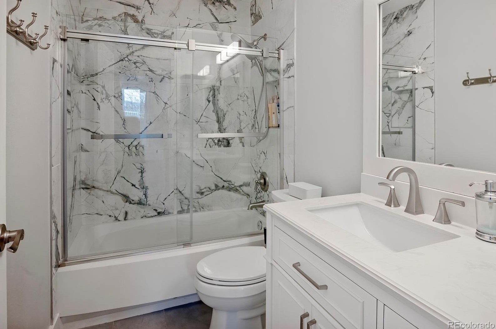 19334 Prentice Pl, Denver CO  80015-3716 exterior