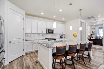 8901 S Ukraine Court, Aurora, CO 80016 - Photo 6