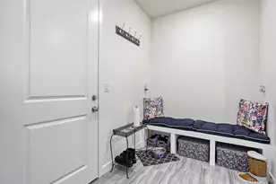 8901 S Ukraine Ct, Aurora, CO 80016 - Photo 30