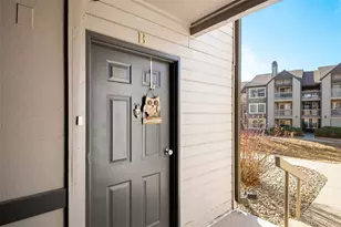 9242 E Arbor Cir, Englewood, CO 80111 - Photo 2
