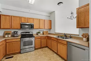 9758 Laredo Street, Commerce City, CO 80022 - Photo 6