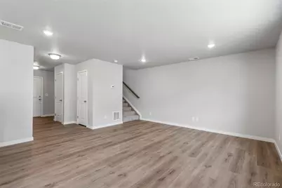 736 N Carrie Court, Watkins, CO 80137 - Photo 6