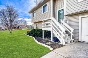 413 Skyway Dr, Fort Collins, CO 80525 - Photo 2