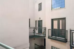 790 N Clarkson St, Denver, CO 80218 - Photo 18