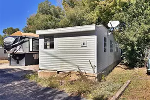 220 Mount View Ln, Colorado Springs, CO 80907 - Photo 2