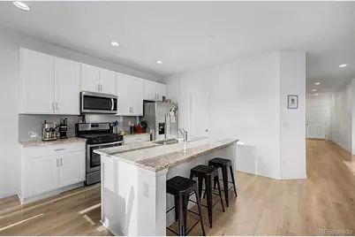121 S Vandriver Way, Aurora, CO 80018 - Photo 20