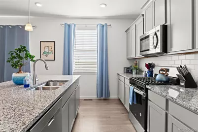 27436 E Byers Place, Aurora, CO 80018 - Photo 8