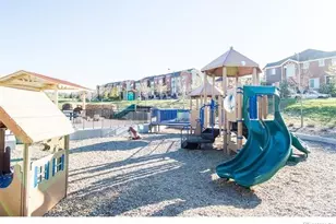 10262 Greentrail Cir, Lone Tree, CO 80124 - Photo 42