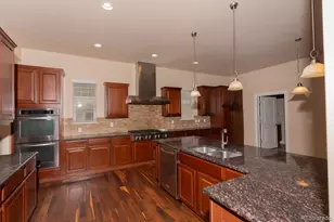 10262 Greentrail Cir, Lone Tree, CO 80124 - Photo 8