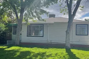 832 Elmira St, Aurora, CO 80010 - Photo 2