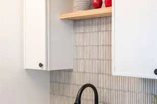 1175 N Emerson Street, Denver, CO 80218 - Photo 8