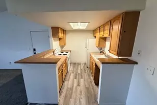 904 S Walden Way, Aurora, CO 80017 - Photo 8